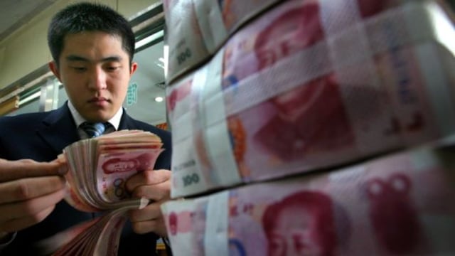 China crece más de lo esperado, pero preocupada por mayor riesgo financiero