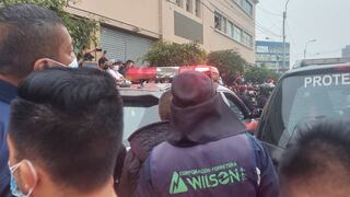 Cercado de Lima: transeúntes capturaron a dos delincuentes que asaltaron y dispararon a cambista