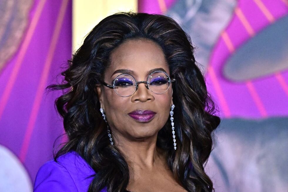 Oprah Winfrey en el estreno mundial de "The Color Purple" (Foto: Frederic J. Brown / AFP)