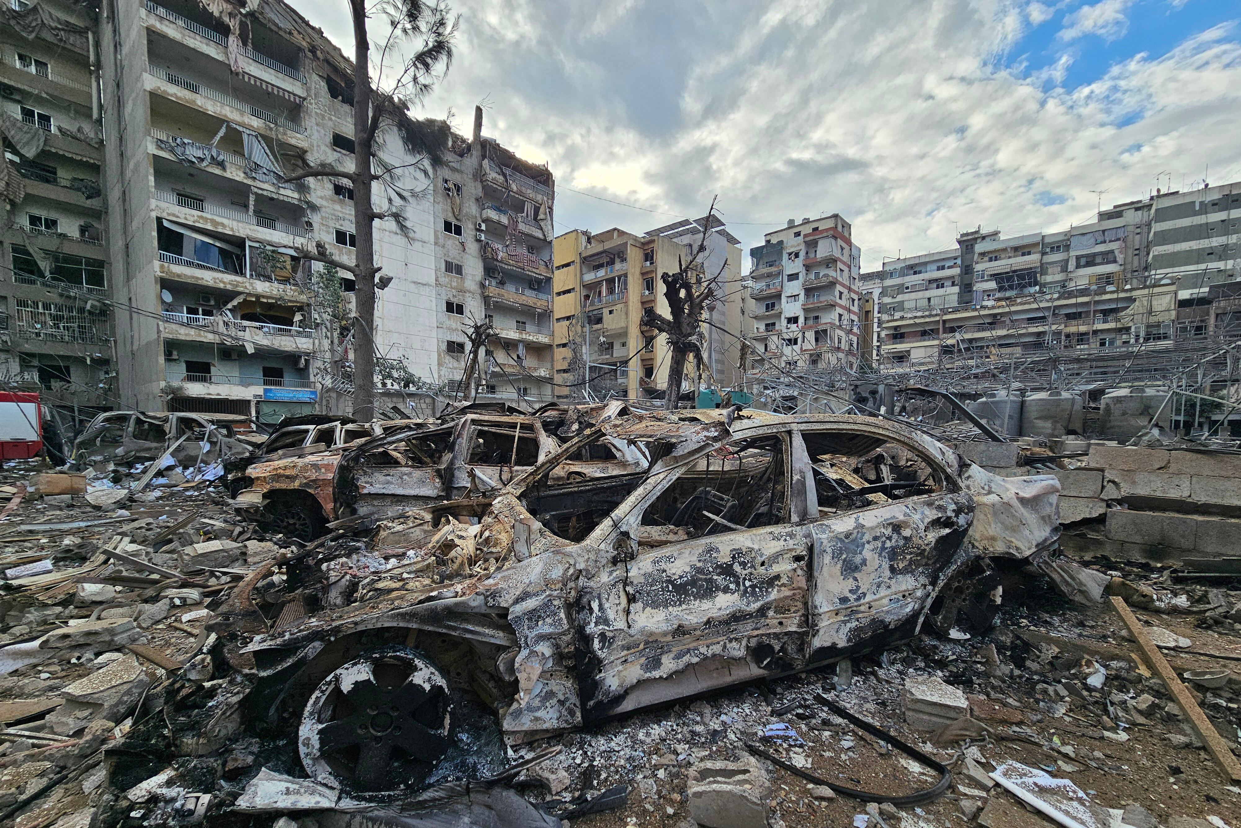 La destrucción y los escombros en el suburbio de Haret Hreik, en el sur de Beirut, el 27 de noviembre de 2024. (Foto de AFP).