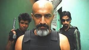 Carlos Alcántara, Aldo Miyashiro y Pietro Sibille durante el rodaje de “La Gran Sangre” en el Centro de Lima, cuando la serie se consolidó como uno de los mayores fenómenos televisivos de mediados de los 2000. (Foto: Difusión)