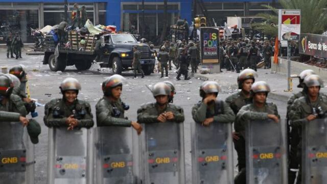 Venezuela: Desisten de juzgar a 112 estudiantes opositores