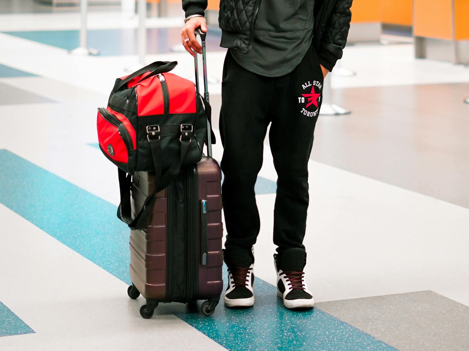 La inteligencia artificial también sirve para ayudarte a armar tu itinerario y encontrar los vuelos más baratos (Foto: Pexels)