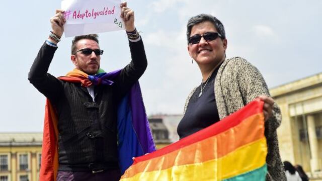 Colombia: Corte rechaza que parejas homosexuales adopten niños