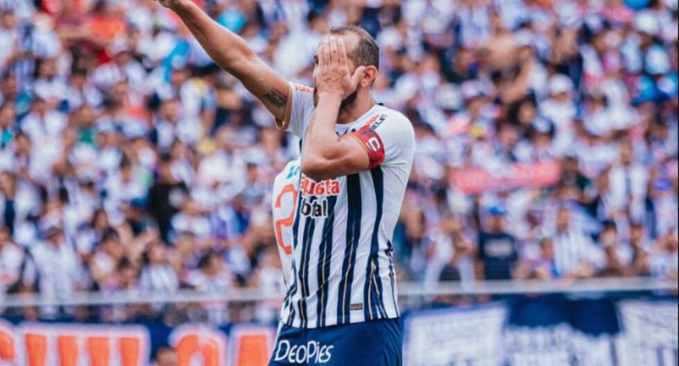 Hernán Barcos celebró su primer gol en el 2024 con Alianza Lima. (Foto: Club Alianza Lima)