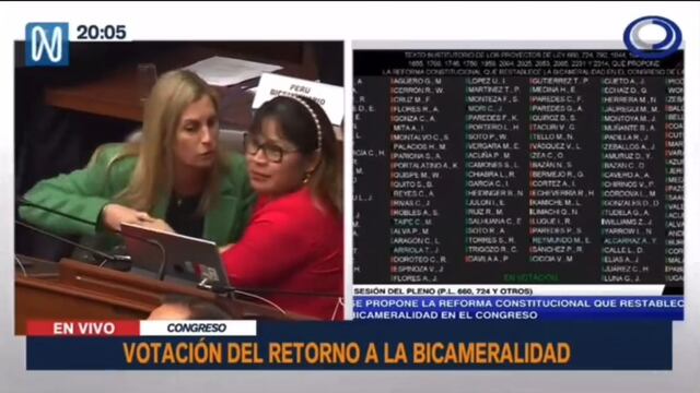 María del Carmen Alva: Así fue el incidente en el que presionó a Francis Paredes por bicameralidad | VIDEO