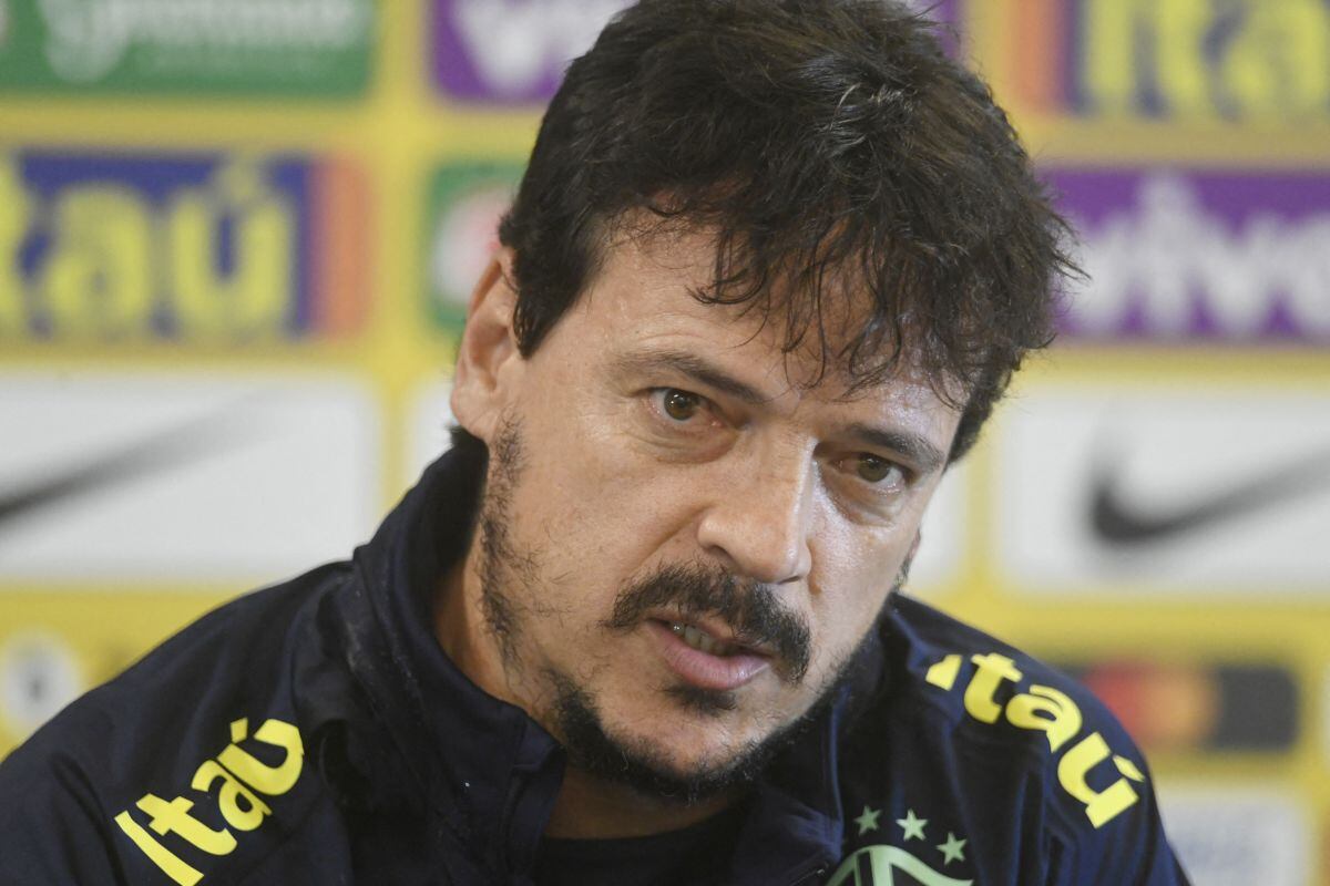 Fernando Diniz fue despedido de la selección de Brasil: qué pasó y por qué fue destituido por la Confederación Brasileña | Foto: AFP