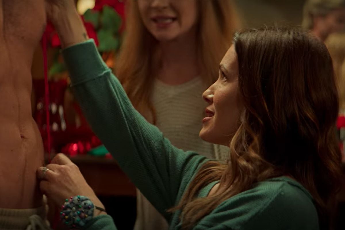 En "Los caballeros festivos", Marla Sokoloff a Marie (Foto: Hybrid / Gentlemen Media Group)