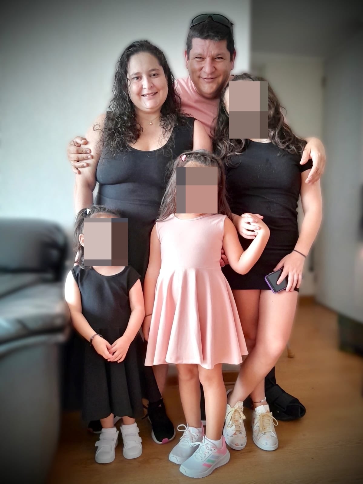 Madre de tres niñas, Lourdes enfrenta hoy una condición crítica y necesita un trasplante pulmonar para seguir viviendo.