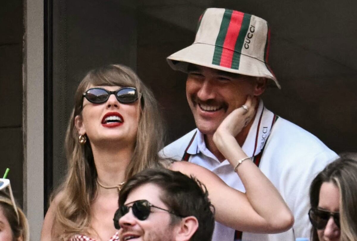 Taylor Swift y Travis Kelce en el USTA Billie Jean King National Tennis Center. (Foto: AFP)