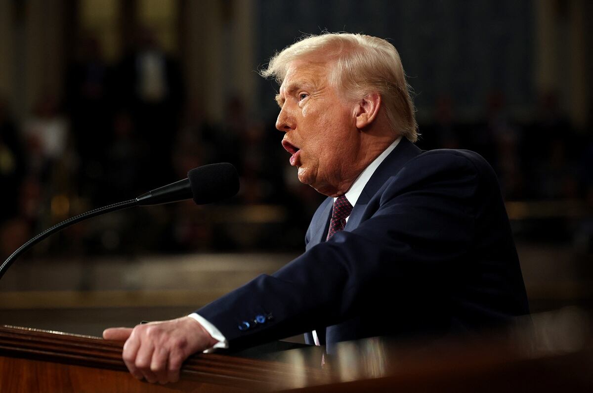 El presidente Donald Trump habla durante un discurso en una sesión conjunta del Congreso en el Capitolio de Estados Unidos en Washington, DC (Foto: AFP)