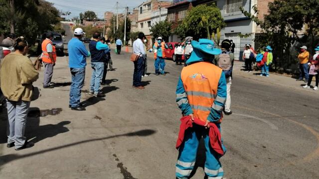 Arequipa: trabajadores de limpieza exigen que se les haga pruebas de descarte