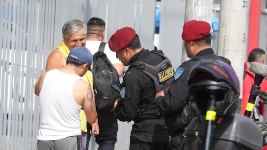 Estado de Estado de emergencia prohíbe la circulación de dos personas en moto