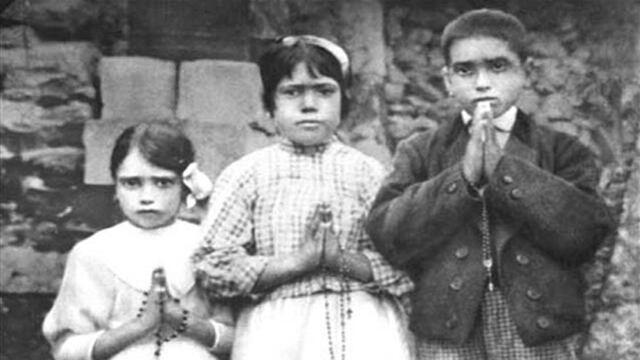 Jacinta, Lucía y Francisco; la historia de los tres pastorcitos que vieron a la Virgen de Fátima 