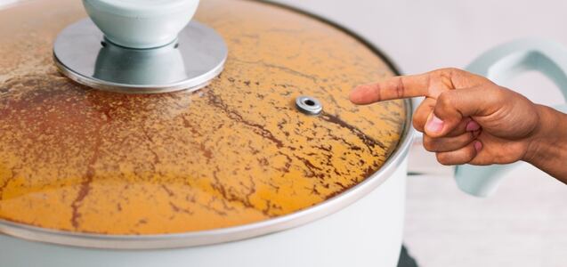 ¿Para qué sirve el pequeño agujero en la tapa de las ollas? No está ahí solo por estética