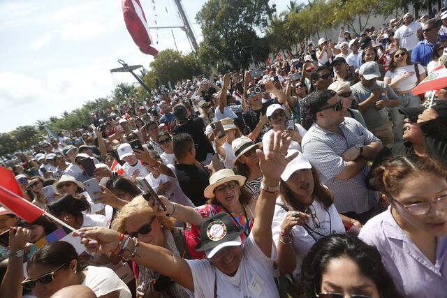 La alegría tras el anuncio de la obtención del récord. (Foto: Mario Zapata/ GEC)