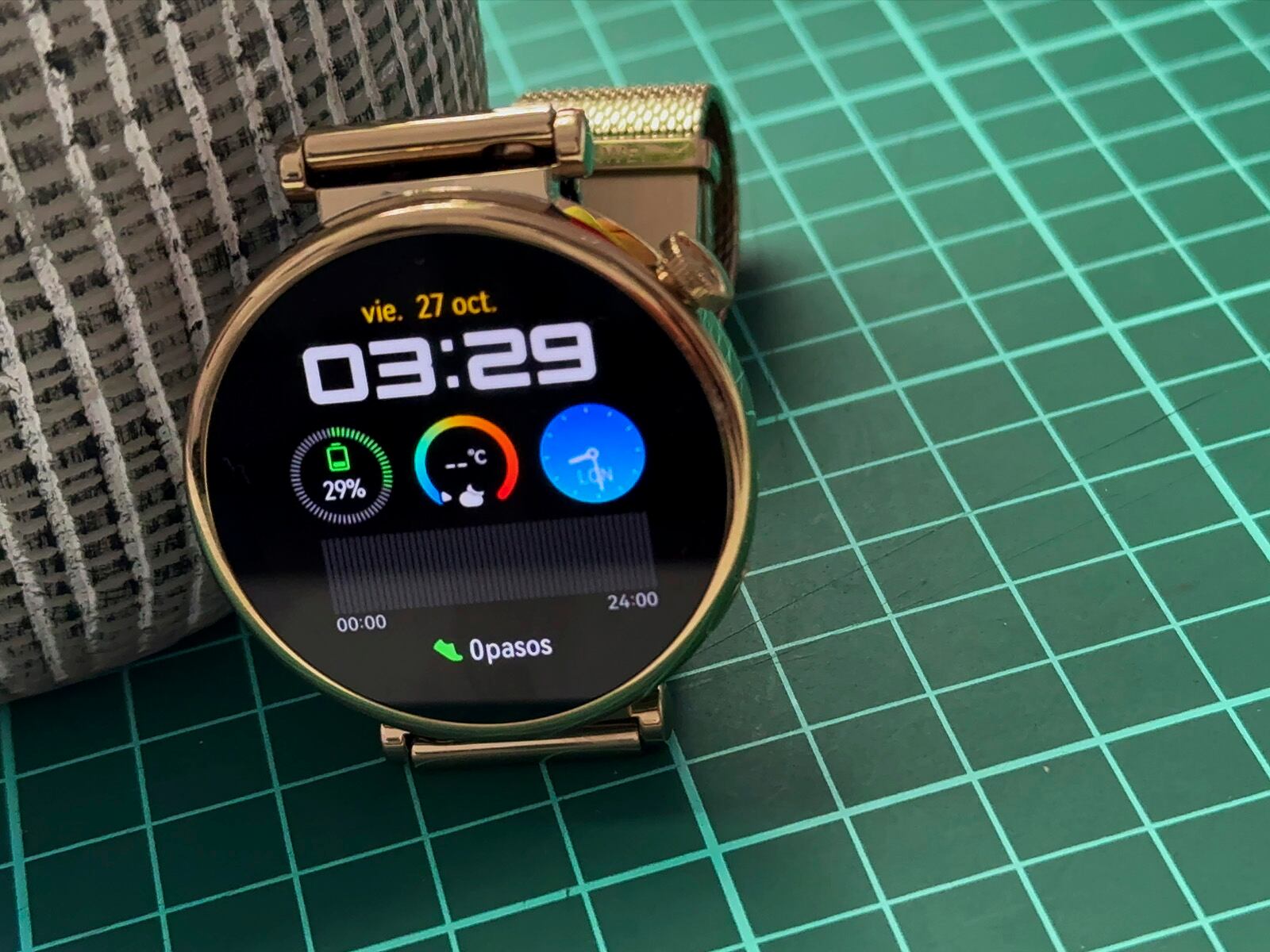 REVIEW | El Huawei Watch 4 que nos ha tocado ha venido con una correa de titanio milanés en dorado. (Foto: MAG - Rommel Yupanqui)