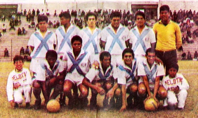 El club limeño Mariscal Sucre fue una institución tradicional del fútbol peruano, fundada en 1919 y con sede en el Cercado de Lima. Participó en los campeonatos amateurs y luego profesionales, llegando a jugar en la Primera División en varias temporadas. Su mejor etapa se dio entre las décadas de 1930 y 1940, cuando era competitivo y aportaba jugadores al fútbol local. (Foto: Fútbol Peruano)