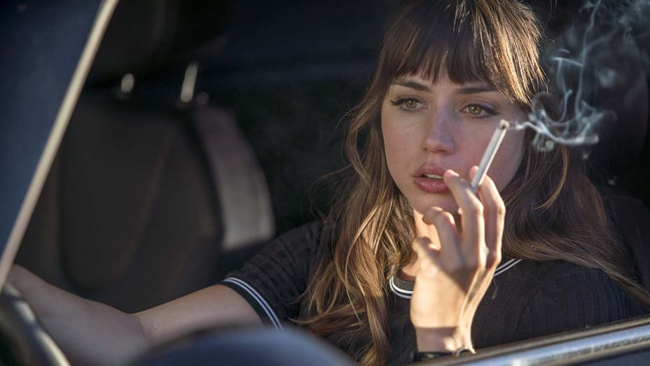 Al final, Andrea era aliada de su amante e intentó destruir las evidencias en su contra (Foto: Netflix)