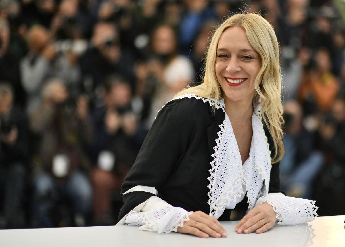 Chloe Sevigny posa durante una sesión fotográfica de la película "The Dead Don't Die" en la 72ª edición del Festival de Cine de Cannes en Cannes, sur de Francia, el 15 de mayo de 2019 (Foto: Christophe Simon / AFP)
