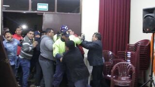 Chimbote: trabajadores ediles irrumpen en sesión de concejo para exigir pago de salarios