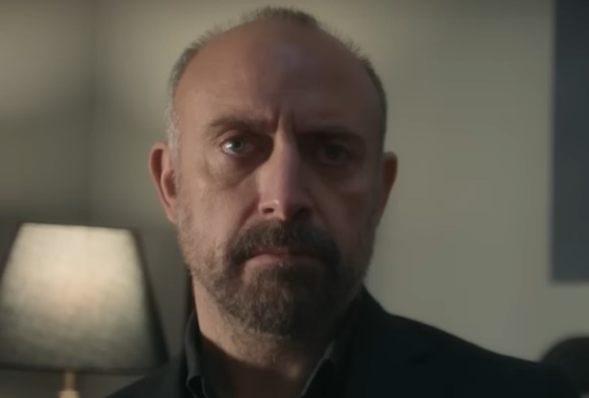 Halit Ergenç interpreta a Cem en la serie turca "Enamorados anónimos" (Foto: Netflix)