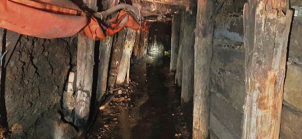 Socavón de un polvorín de Orlando Sánchez que también fue supervisado. Foto: Sucamec