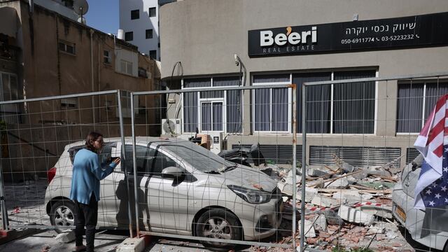 Israel: Un herido moderado y 14 leves por metralla de un misil iraní en el área metropolitana de Tel Aviv