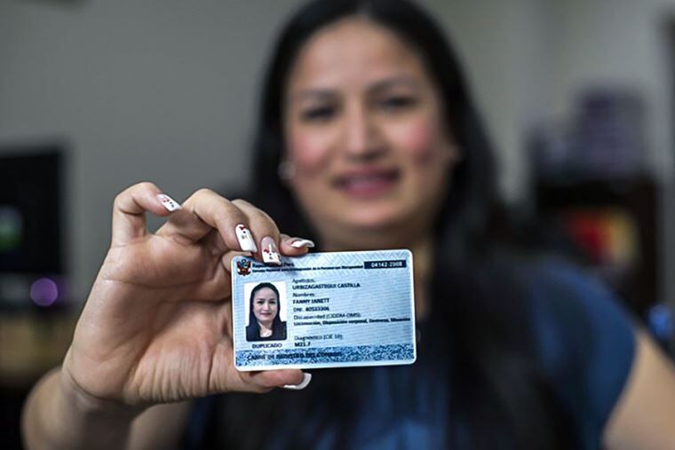 Desde hace mucho tiempo, la asignación de este vocablo así como el de “discapacitado” han sido rechazados tanto por las propias organizaciones y colectivos, como por instituciones y organizaciones, pues tiene una connotación peyorativa que pone el foco en sus limitaciones olvidando que son personas. (Conadis)