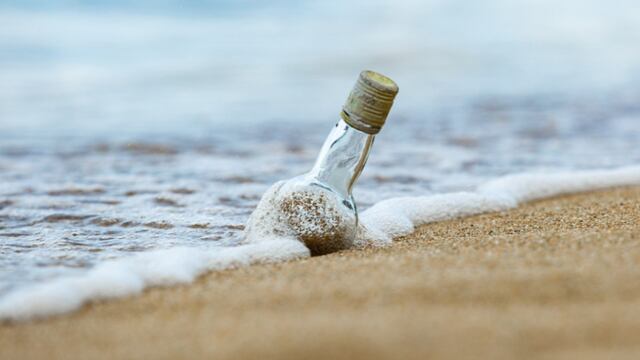 Lanzaron una botella con un mensaje al mar y apareció 13 años después en otro continente: “un momento de alegría pura”