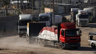 Entra nuevo convoy de camiones de ayuda desde Egipto en segundo día de la tregua en Gaza