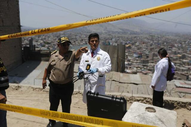 La hermana del principal sospechoso pide que se investigue el celular de su familiar. Foto: Joseph Ángeles @photo.gec tenazmente