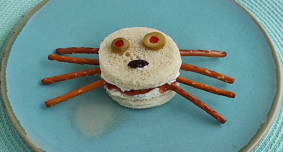 Colette Olaechea nos enseña la receta de un sánguche ideal para Halloween.