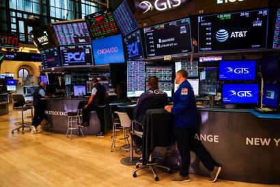 Wall Street cierra verde con avances en el sector tecnológico y el bitcoin