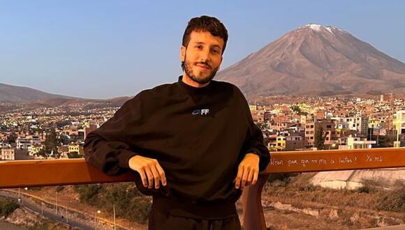 Sebastián Yatra sorprende a sus fans peruanos con peculiares fotos en Arequipa. (Foto: Instagram)
