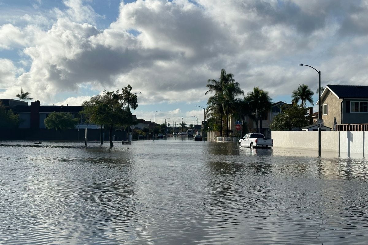 Las tormentas en California podrían incluir fuertes vientos y lluvias. (Foto: Amy Taxin / AP)