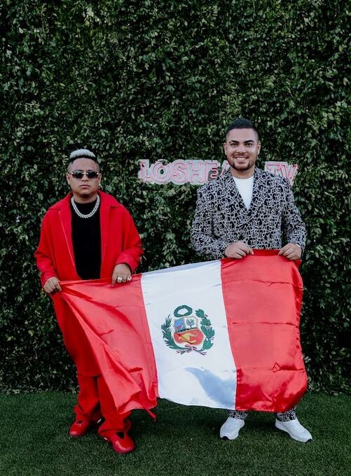 JP El Chamaco y Álvaro Rod en los Premios Heat 2023.