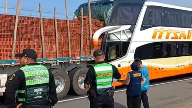 La Libertad: choque entre ómnibus interprovincial y tráiler deja un muerto y cinco heridos