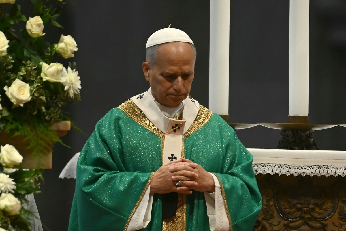 El papa León XIV presidirá una misa por el Jubileo de los pobres en la basílica de San Pedro en el Vaticano, el 16 de noviembre de 2025. (Filippo MONTEFORTE / AFP)