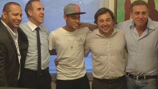 Neymar firmó contrato con el Barcelona por cinco temporadas
