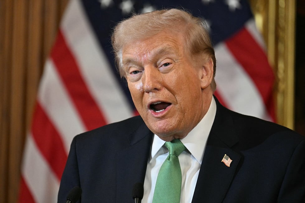 El presidente estadounidense Donald Trump pronuncia un discurso en el Capitolio en Washington, DC, el 17 de marzo de 2026. (Jim WATSON / AFP)