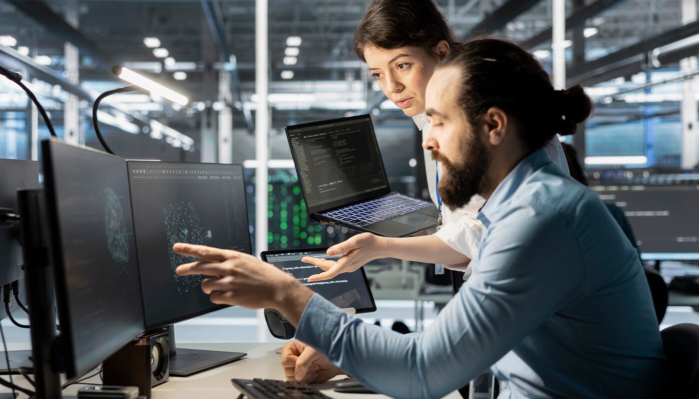 Las carrera con mayor demanda en el mercado laboral peruano: Sistemas y Cómputo. | Foto: Freepik