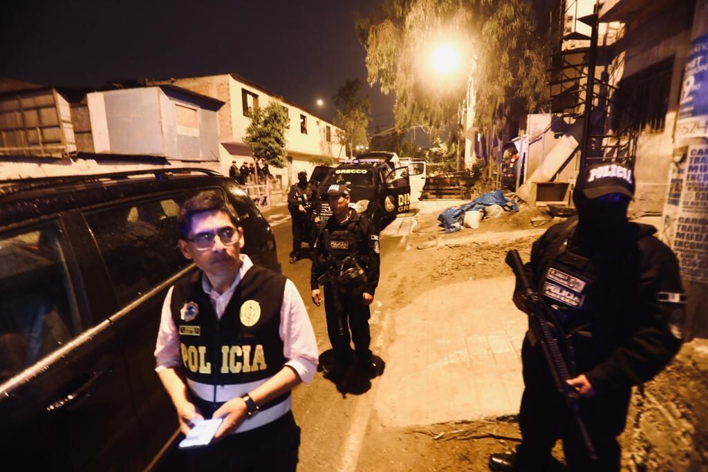 En el megaoperativo participaron 600 policías y 70 fiscales a nivel nacional. Fueron 12 de meses de investigación para dar con los delincuentes. (Foto: César Grados/@photo.gec)