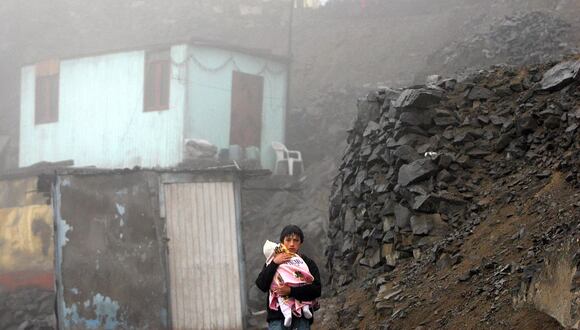 El Gobierno descartó cualquier intención de modificar las cifras de la pobreza monetaria 2023 en el Perú  (Foto: AFP/Referencial)