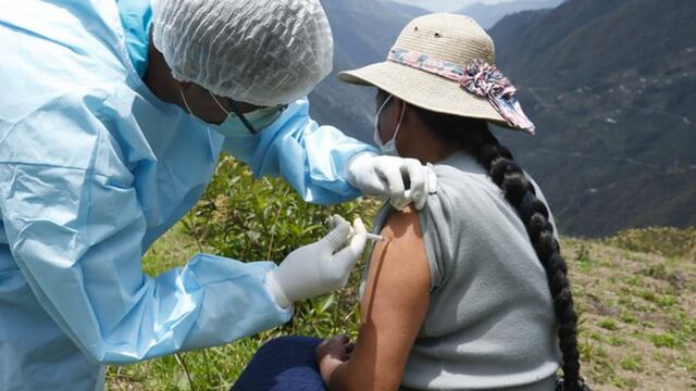 Carnet de vacunación COVID-19: link y pasos para tramitar este importante documento sanitario 