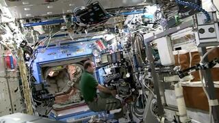 Estación Espacial recibe alimentos y suministros en Pascua