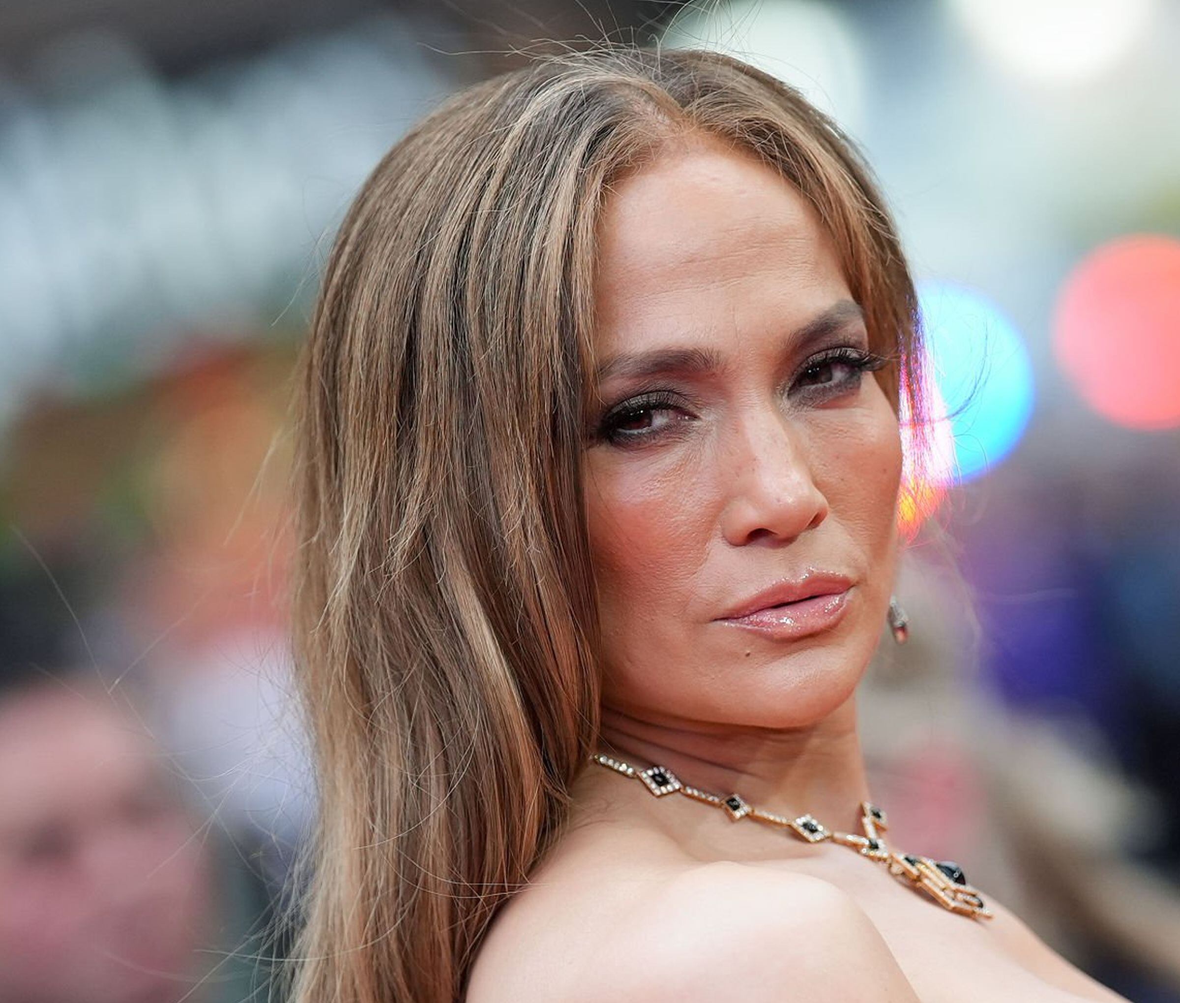 Jennifer Lopez es una orgullosa exalumna del Preston High School y, al igual que muchas personas, no está de acuerdo con que la institución educativa cierre. (Foto: John Nacion / Getty Images)