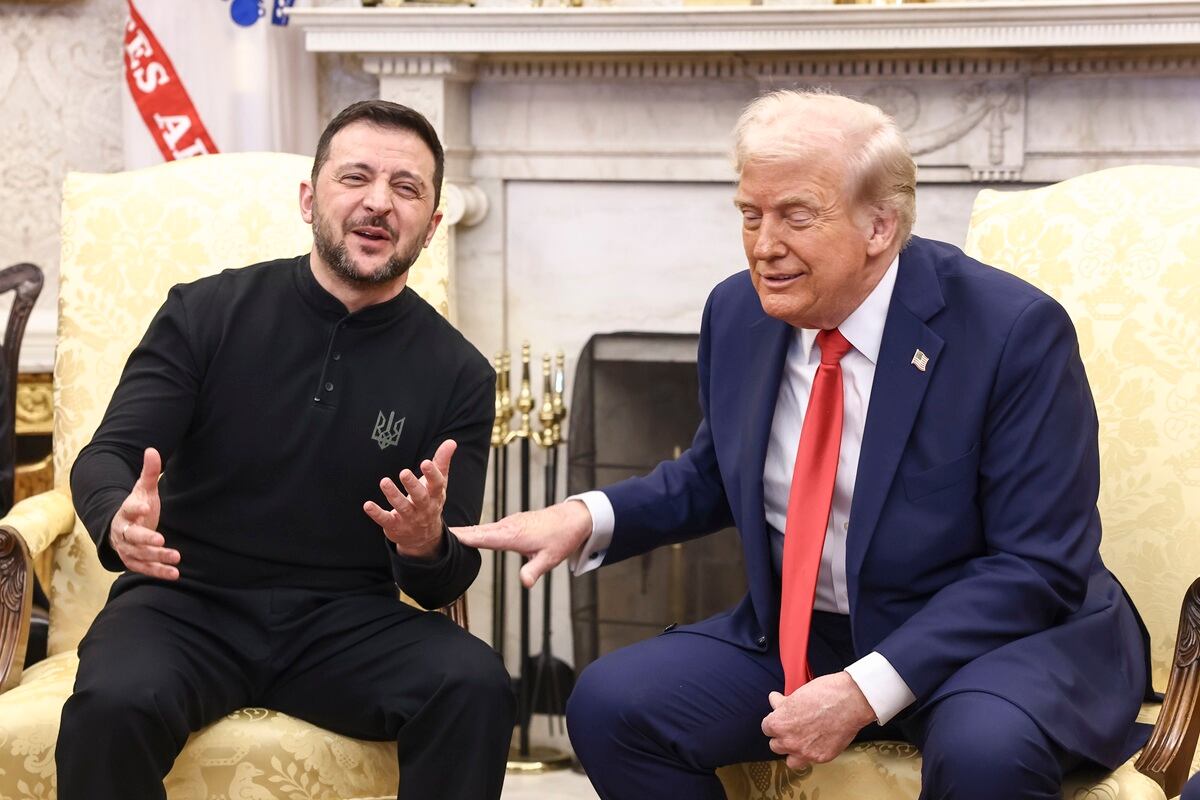 El presidente de Estados Unidos, Donald Trump, se reúne con el presidente ucraniano, Volodymyr Zelensky, en la Oficina Oval de la Casa Blanca en Washington, DC, EE.UU., el 28 de febrero de 2025. (Foto de EFE/EPA/JIM LO SCALZO)