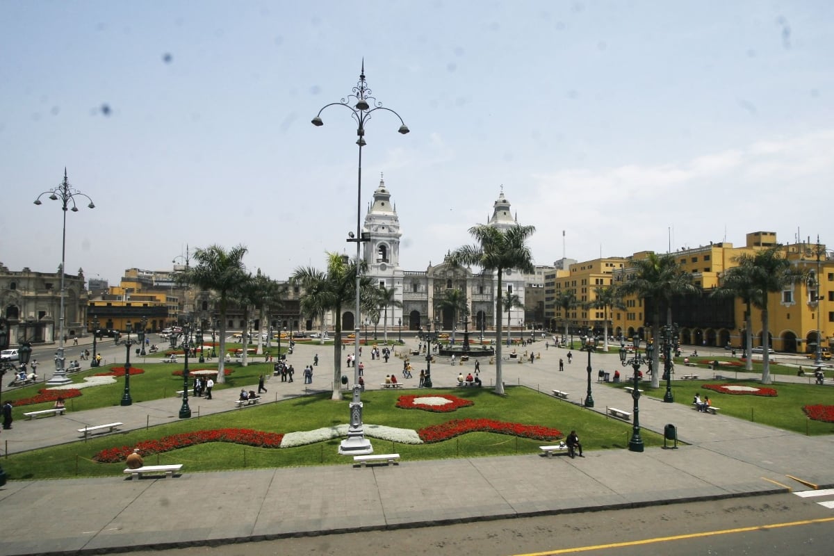 Lima declara intangible la Plaza San Martín y mantiene áreas verdes de la Plaza Mayor. (Foto: Andina)