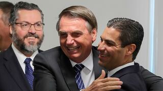 Alcalde de Miami da positivo a coronavirus después de reunión con Bolsonaro y funcionario infectado